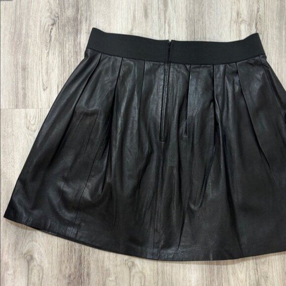 SAS sportswear Black Leather Skirt missing size tag size large new - Picture 7 of 7